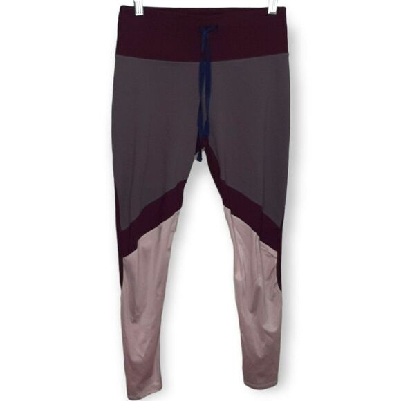 Fabletics High Waisted Statement Powerhold Capri Leggings - Picture 3 of 8